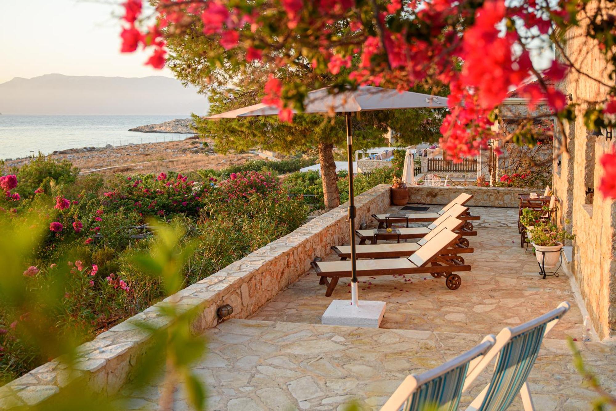 Villa Ftenagia Chalki Town Ngoại thất bức ảnh