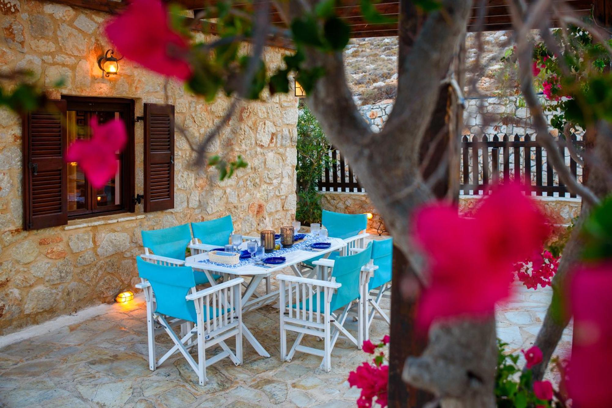 Villa Ftenagia Chalki Town Ngoại thất bức ảnh