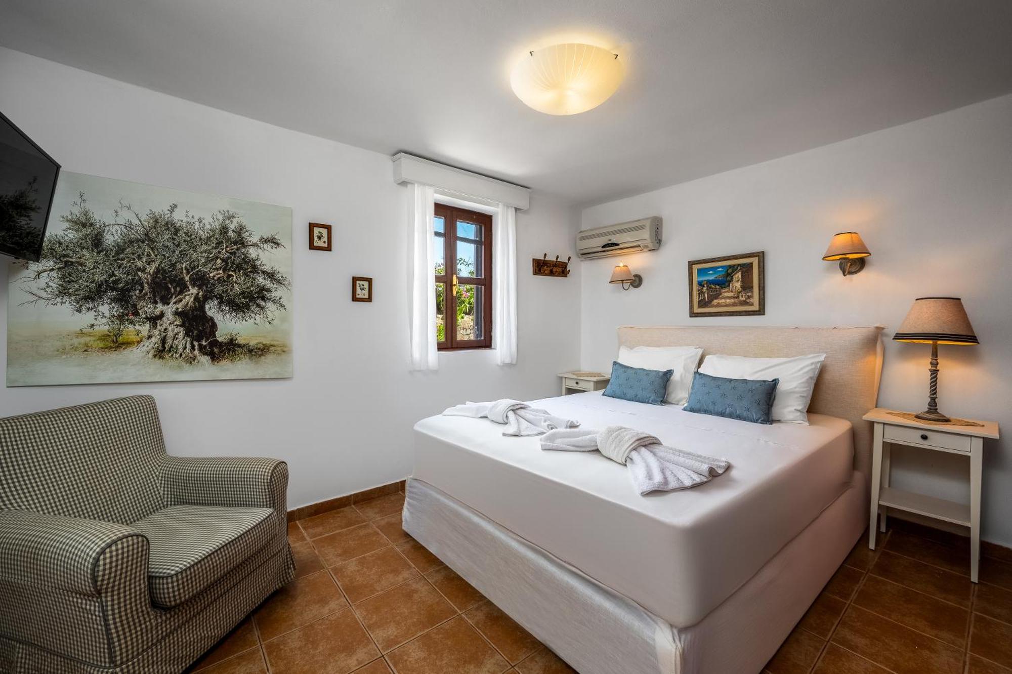 Villa Ftenagia Chalki Town Ngoại thất bức ảnh
